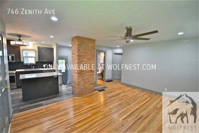 Building Photo - 746 Zenith Ave
