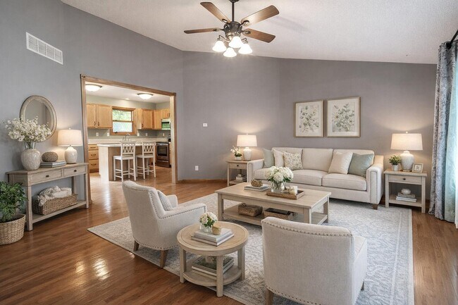 Building Photo - 1302 Look Out Ct