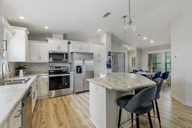Foto del edificio - Palm Lake Estates-A 55+ Community