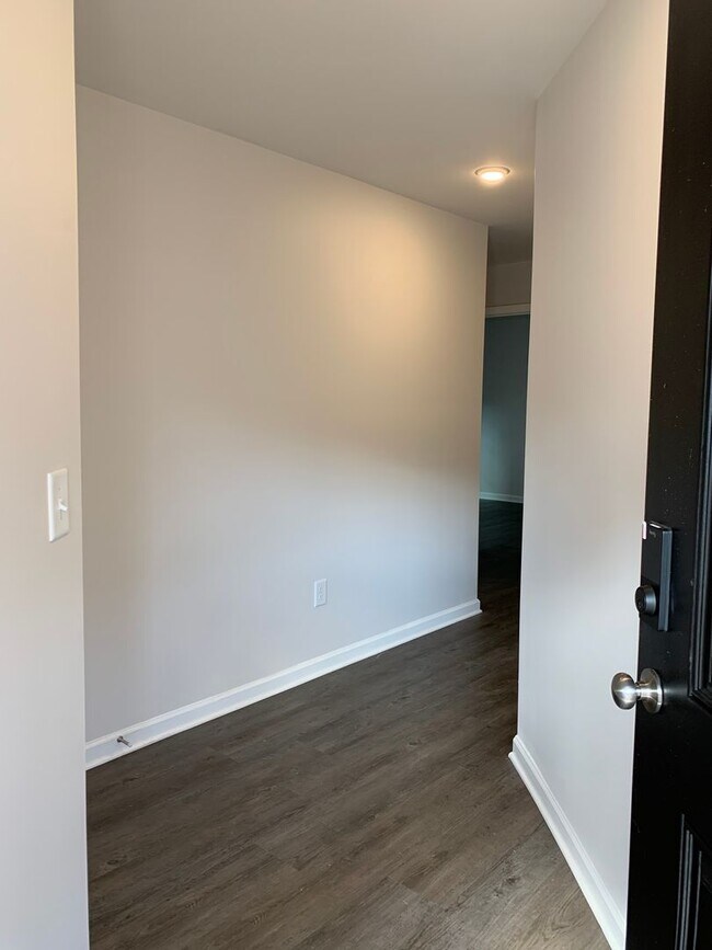 Foto del edificio - *Pre-leasing* Four Bedroom | Two Bath Home...