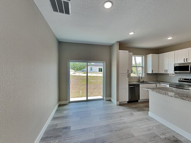 Building Photo - 15278 SW 65th Avenue Rd