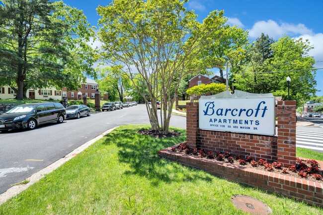 Building Photo - Barcroft Apartments