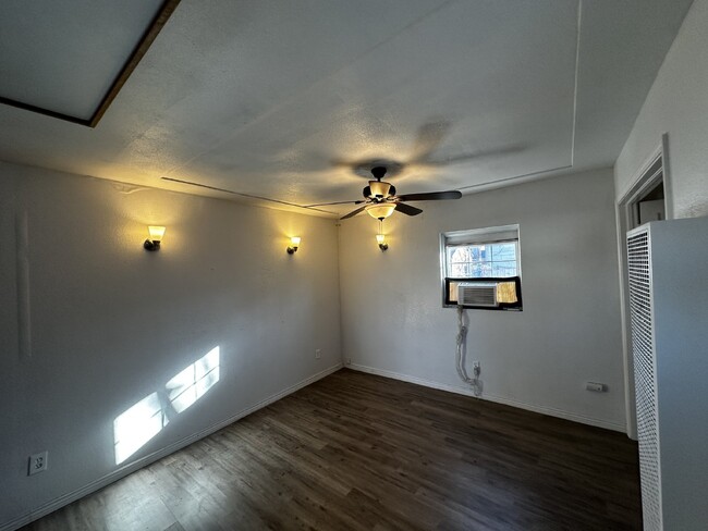 Foto del edificio - Cozy 1-Bedroom Gem in the Heart of Denver!"