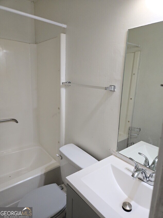 Building Photo - 1678 Ridgeview Dr NW