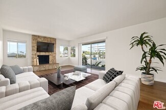 Building Photo - 5804 S Kings Rd