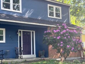 Building Photo - 2803 Tall Oaks Dr