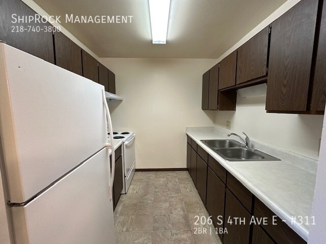 Foto del edificio - 206 S 4th Ave W