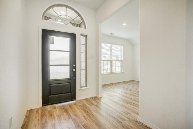 Foto del edificio - 3719 McCrary Falls Wy