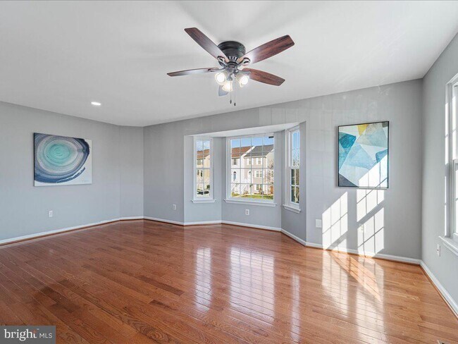 Foto del edificio - 564 Radford Terrace NE