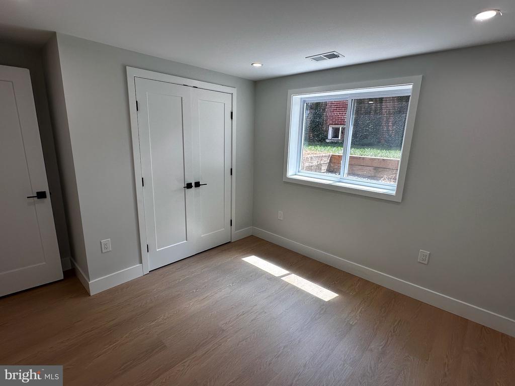 Foto principal - 7506 Wellesley Dr
