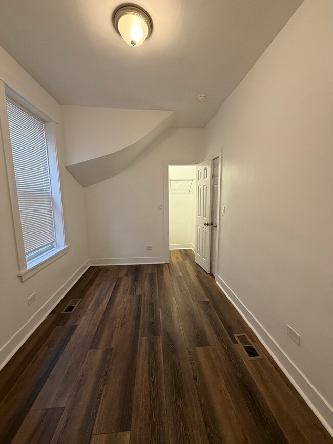 Foto del edificio - 1922 S Harvey Ave