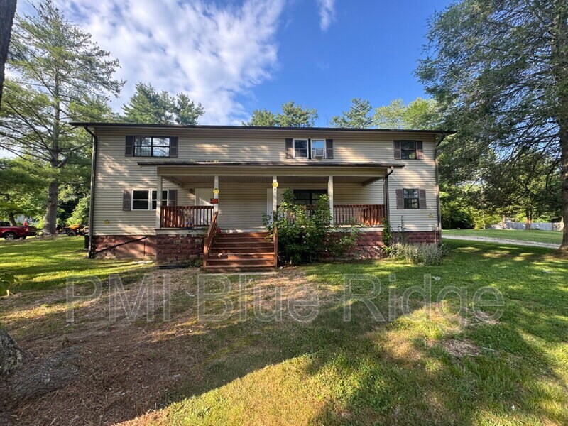 Foto principal - 2020 Somerset Dr