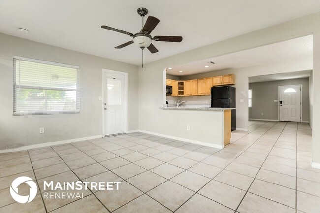 Building Photo - 382 Sunnyside Dr