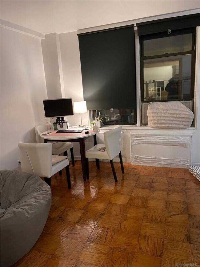 Foto del edificio - 53-11 90th St