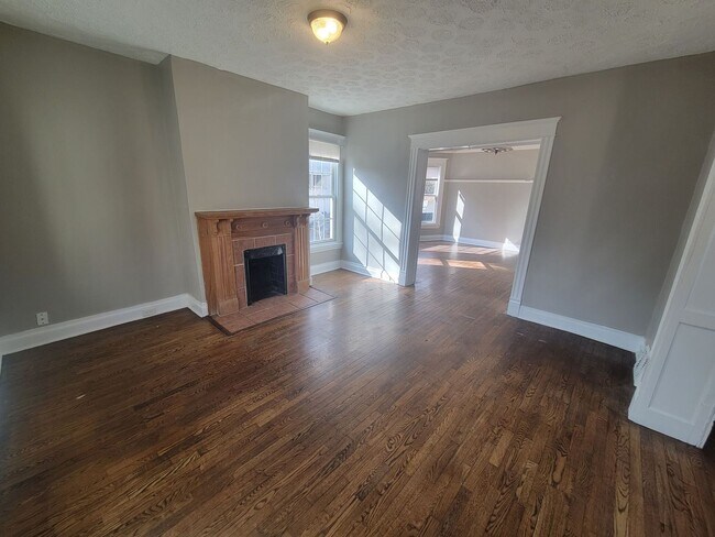 Foto del edificio - 3515 Evanston Ave 2BR/1.5BA (Cincinnati)
