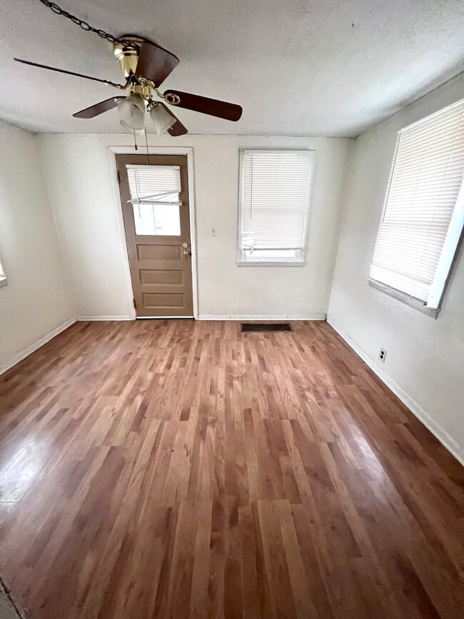 Photo - 2337 Rheamount Ave House