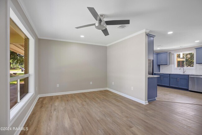 Building Photo - 113 Montgomery Dr