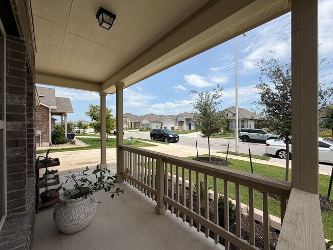 Building Photo - 18200 Emu Ln