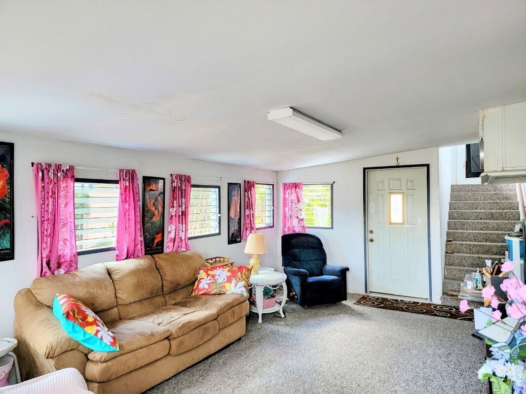 21 W Lanikaula St, Hilo, HI 96720 House Rental in Hilo, HI