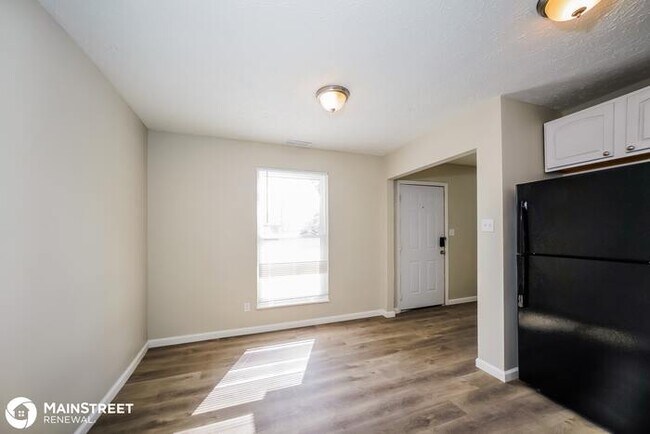Building Photo - 5220 Bahia Dr