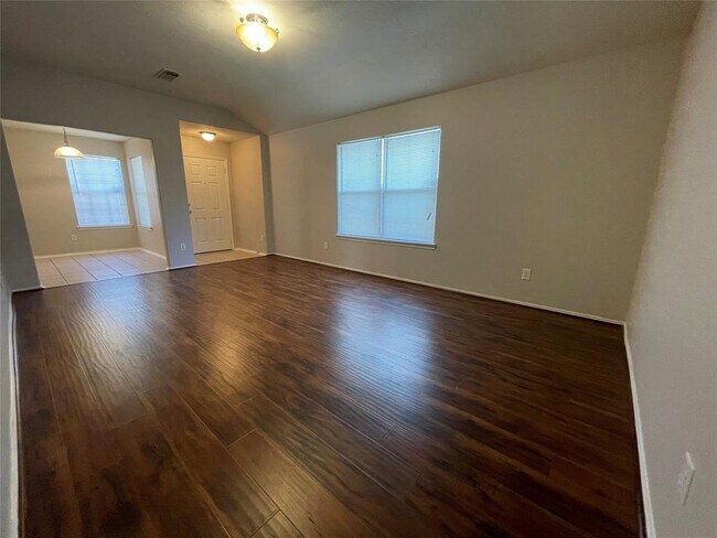Building Photo - 2746 Grahamwood Ln