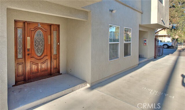 Foto del edificio - 3105 Walton Ave