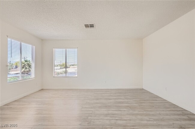 Building Photo - 716 Pensacola Ln