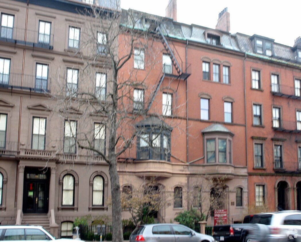 Building Photo - 135 Beacon St