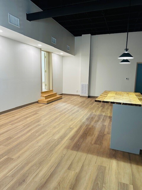 sala de estar - 710 Beaumont Ave