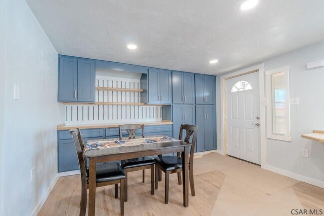 Foto del edificio - 352 Coon Rdg Rd