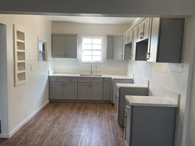 Foto del edificio - 4955 E 59th Pl