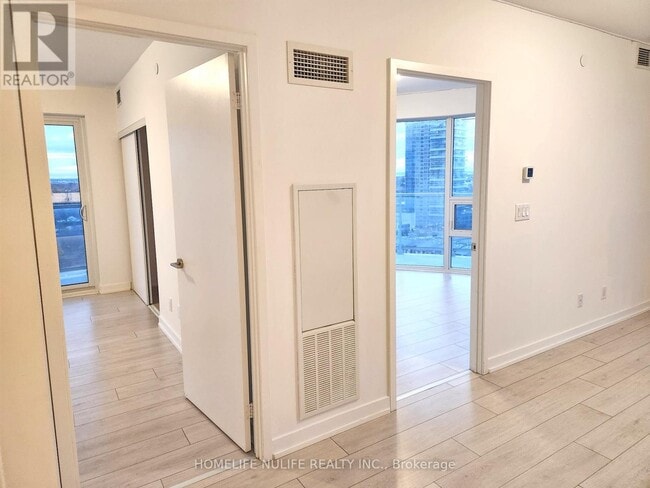 Building Photo - 2033 Kennedy Rd