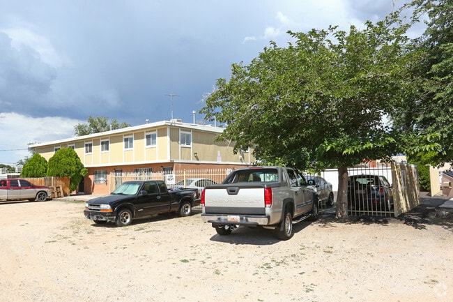 Building Photo - 3409 Thaxton Ave SE