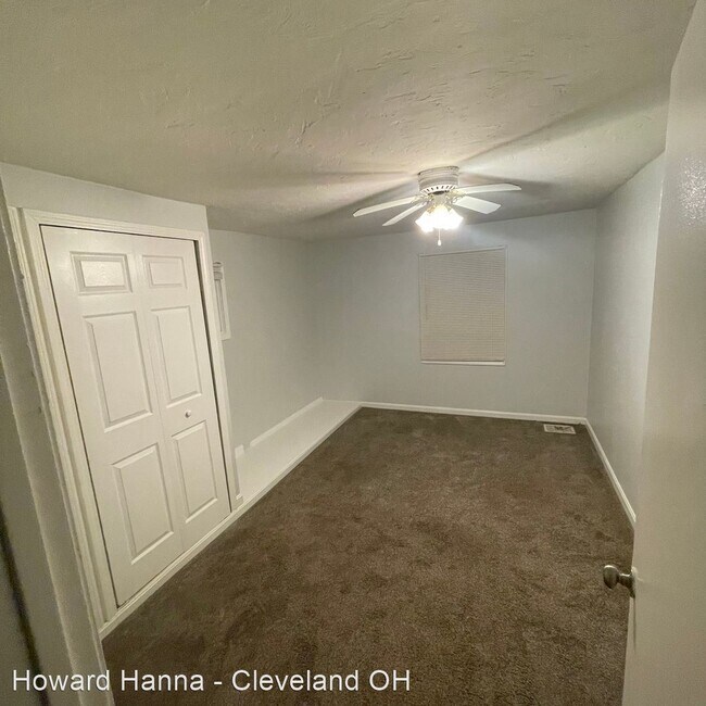 Building Photo - 2 br, 1 bath House - 346 E. 250th Street