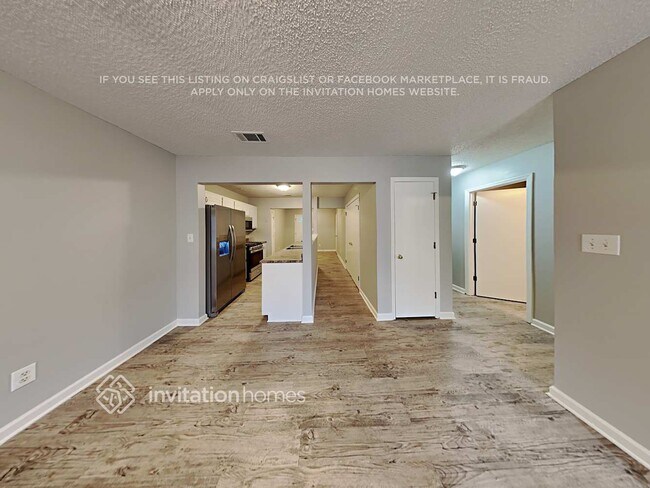 Foto del edificio - 1389 N Hampton Dr