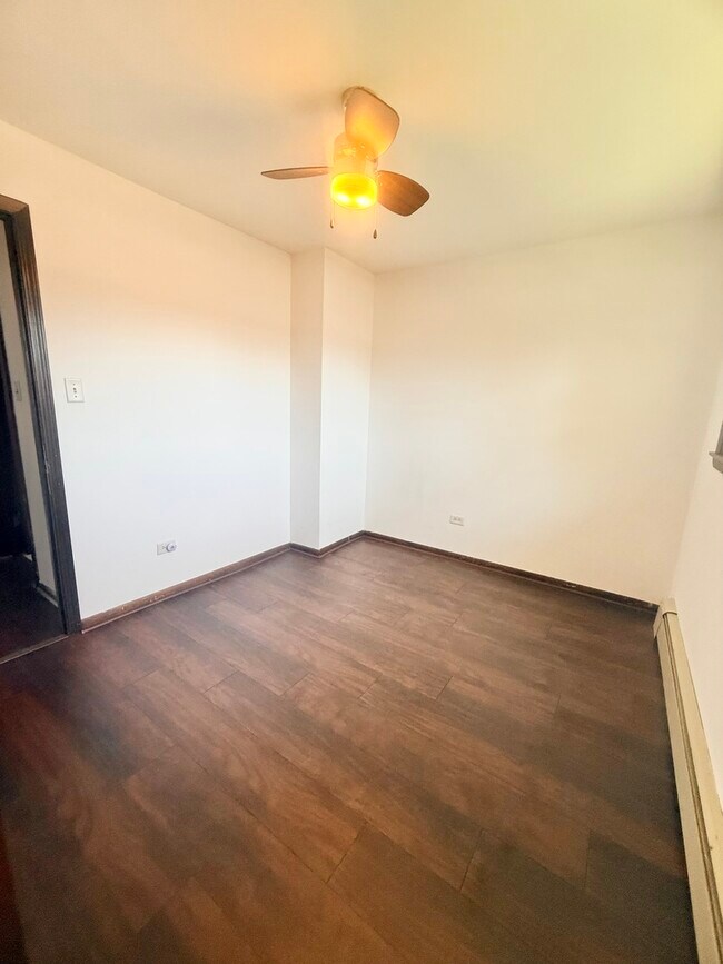 Foto del edificio - 7601 Banks St