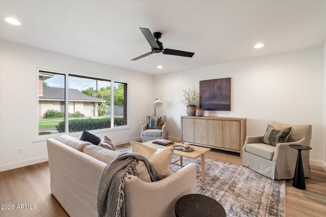 Foto del edificio - 8447 E Montebello Ave