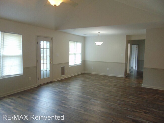 Building Photo - 3 br, 2 bath House - 553 Wendover