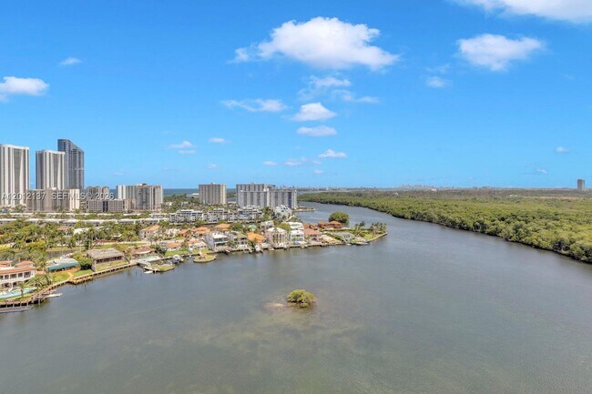 Foto del edificio - 400 Sunny Isles Blvd