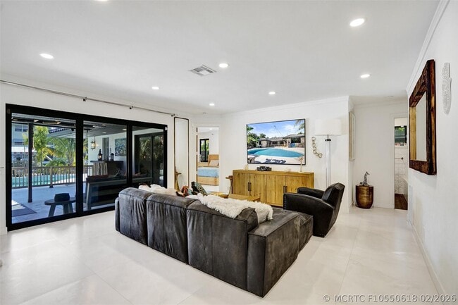 Foto del edificio - 313 Layne Blvd