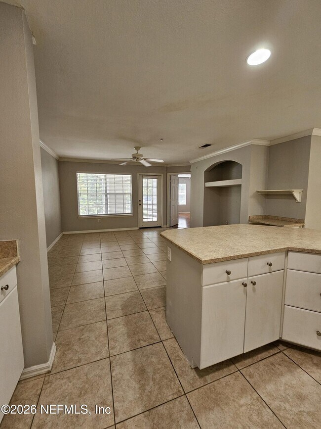 Foto del edificio - 3591 Kernan Blvd S