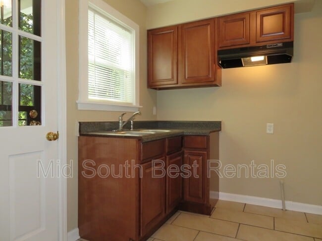 Building Photo - 1192 Marbro Dr