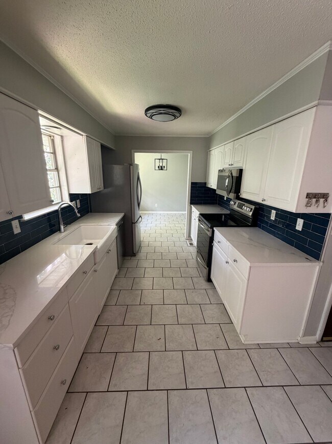 Foto del edificio - 11480 Bainbridge Dr