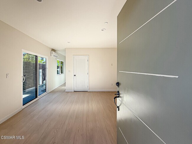 Foto del edificio - 2619 Veteran Ave