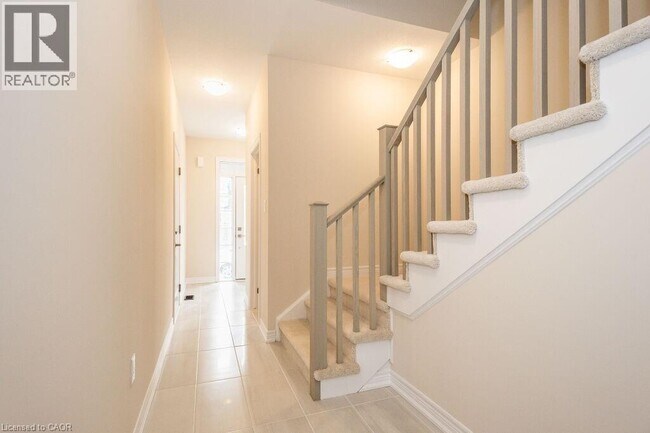 Photo du bâtiment - 10 Birmingham Dr