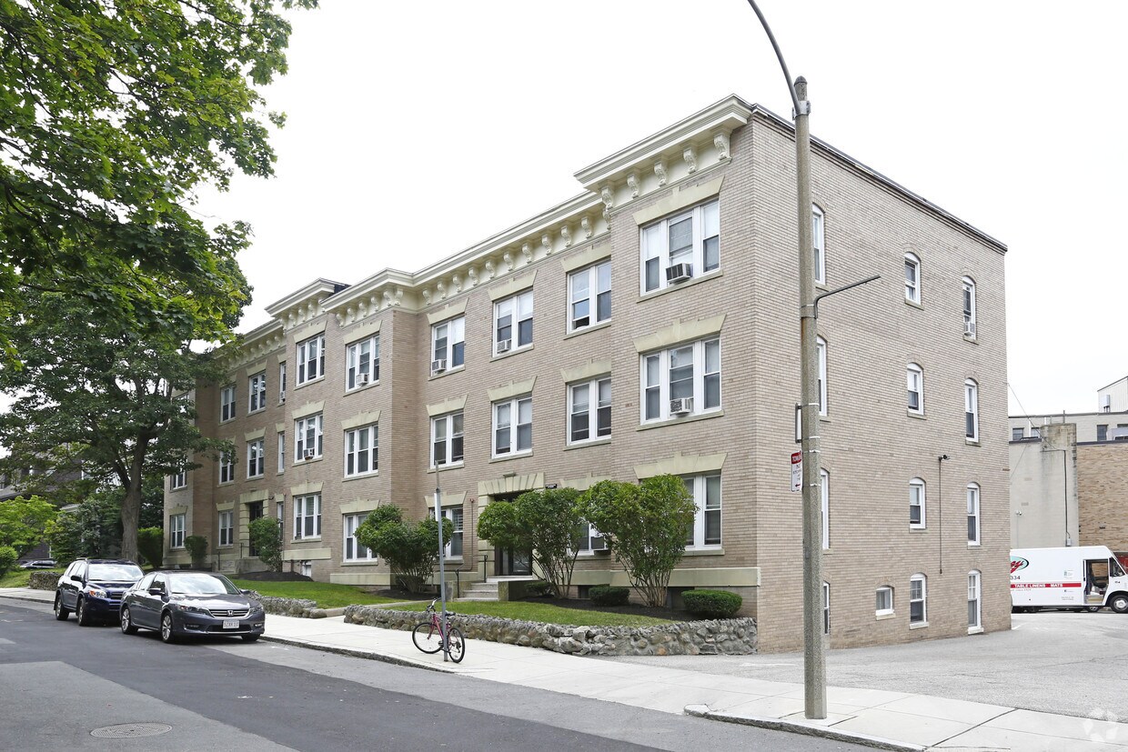Foto del edificio - 130-134 Englewood Ave