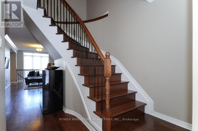 Building Photo - 277 Freedom Private