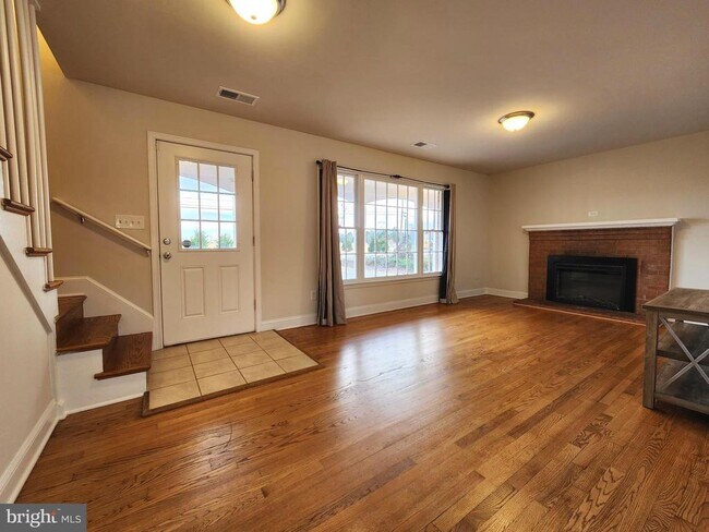 Foto del edificio - 11712 Aden Rd