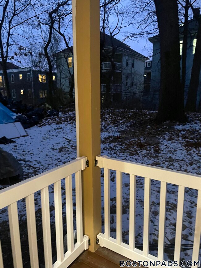 Building Photo - 29 Fessenden St