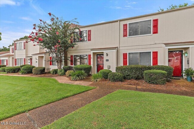 Foto del edificio - 167 Lakebend Cir